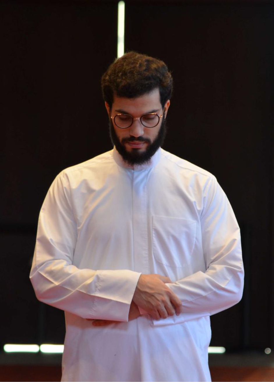 standind on solat reciting suratul fatiha, how to stand when praying, best position to stand while praying