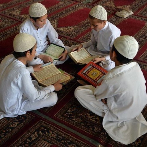 best alfa to teach you tafseerul quran, top best islamic cleric to teach you quran meaning, best online madrasah to learn quran meaning, best online islamic school to make you a mufasir in lagos abuja nigeria africa