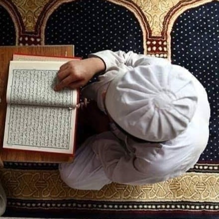 best alfa to teach you tajweed, top best islamic cleric to teach you how to read quran fluently, best online madrasah to teach you arabic phonetics, best online arabic school to learn how to read quran  in lagos abuja nigeria africa.